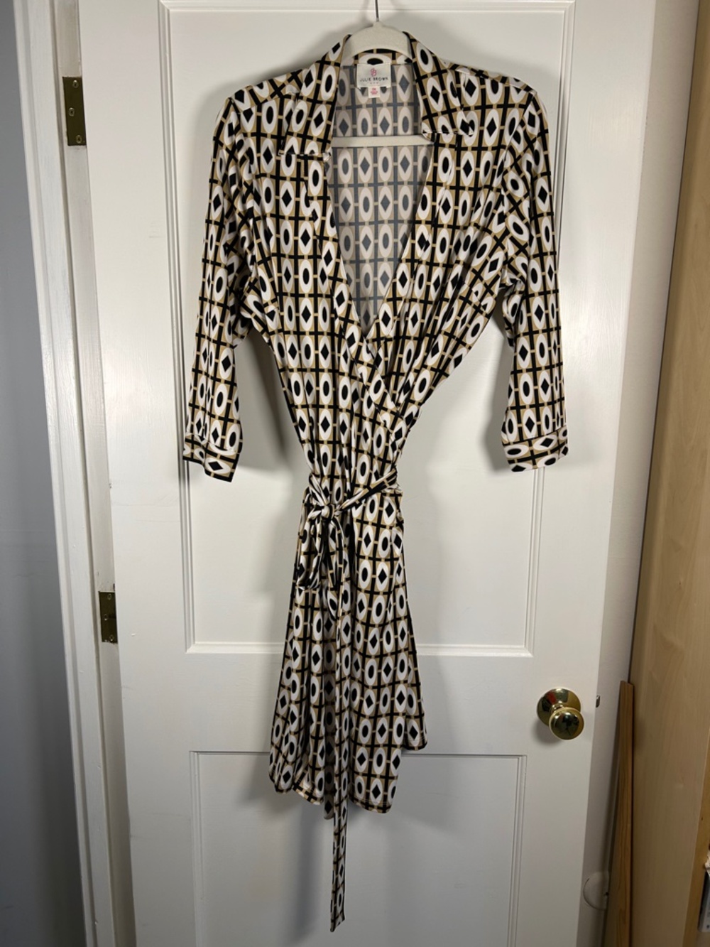 JB Julie Brown 2X Long-sleeve wrap midi dress geometric tan/black/white Office